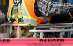 http://foter.com/photo/construction-worker-safety-danger/