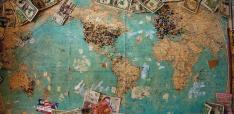 Convergence, Divergence, Flatlining or Plateau: What has happened to inequality between and within countries over the last decade? Convergence, Divergence, Flatlining or Plateau: What has happened to inequality between and within countries over the last decade?